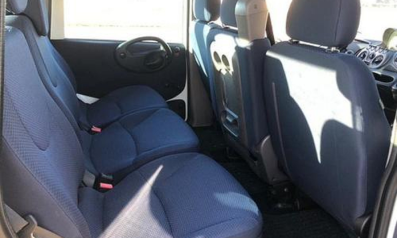 Autovettura Fiat Mul...