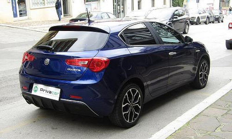 Alfa Romeo Giulietta...