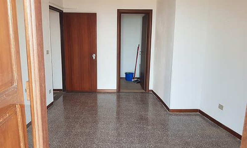 Trilocale In Centro ...
