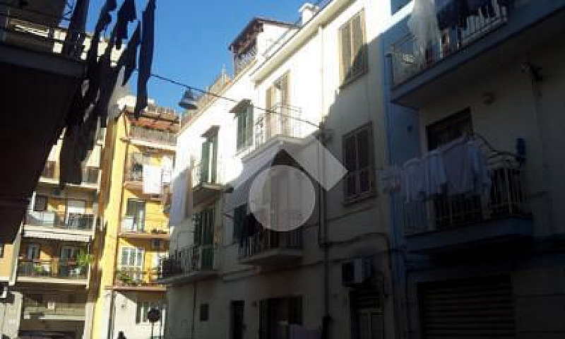 3 Locali A Barletta...