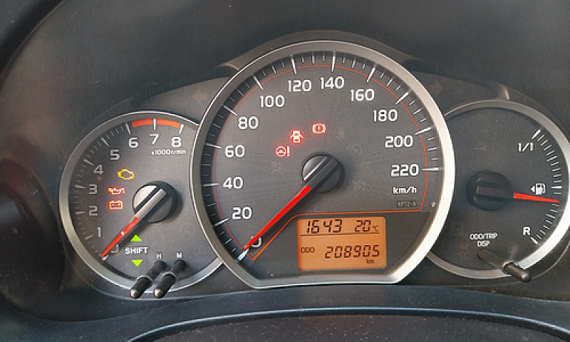 Yaris Toyota...