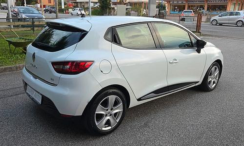 Renault Clio 1.5 Dci...