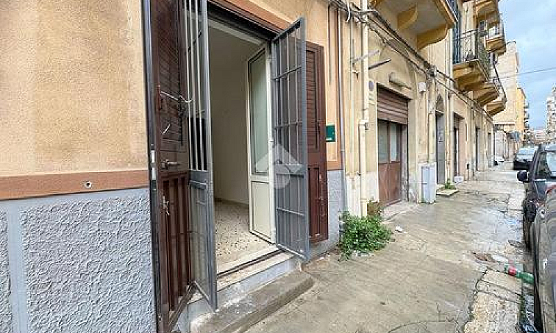 2 Locali A Palermo...