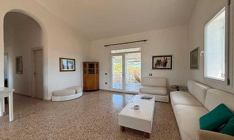 Villa Ristrutturata ...