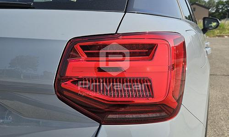 Audi Q2 35 Tfsi S Tr...