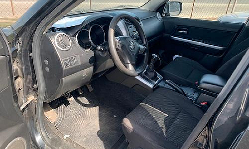 Suzuki Grand Vitara ...