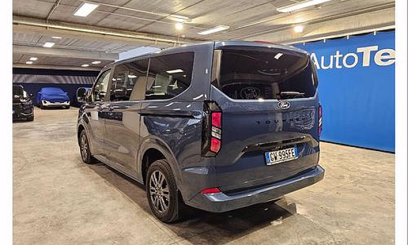 Ford Tourneo Custom...