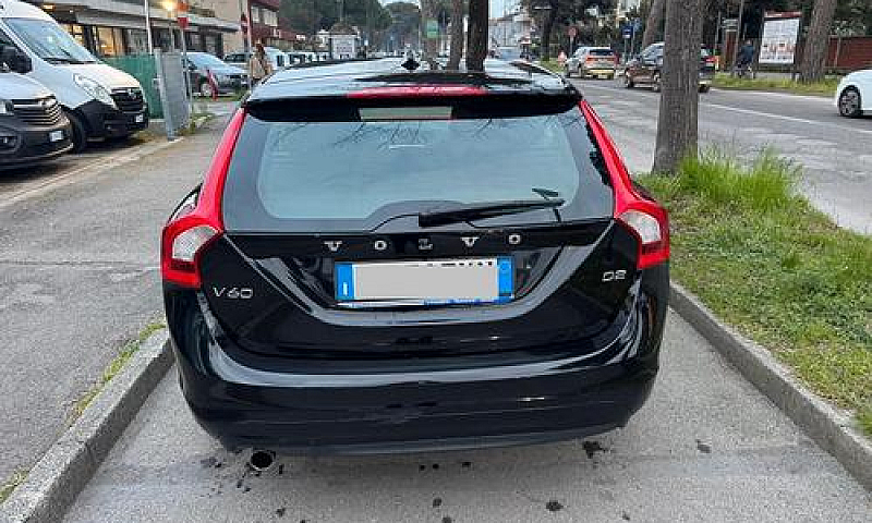 Volvo V60 D2 1.6 R-D...