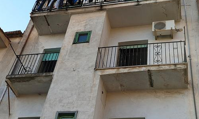 Casa & Magazzino A S...