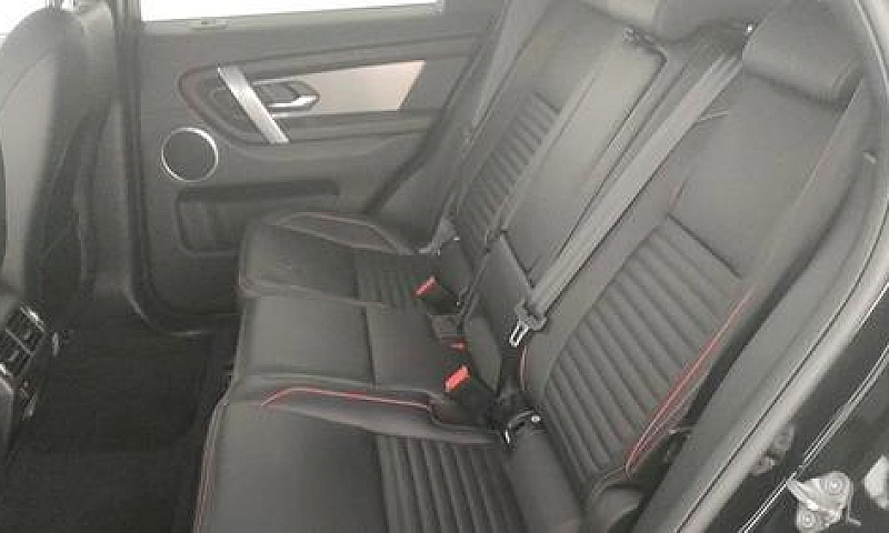 Land Rover Discovery...