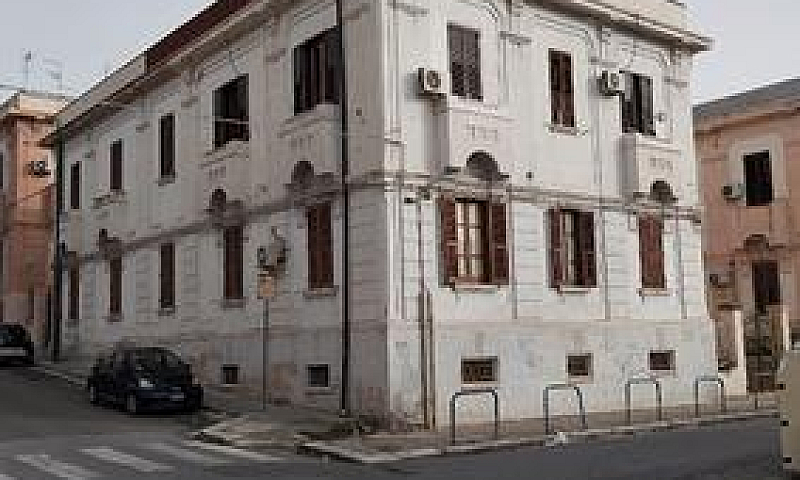 Zona S.lucia Tra Via...