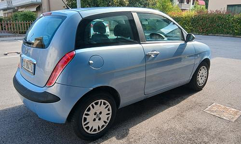 Lancia Ypsilon 1.2 U...