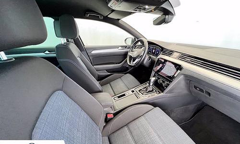 Volkswagen Passat Va...