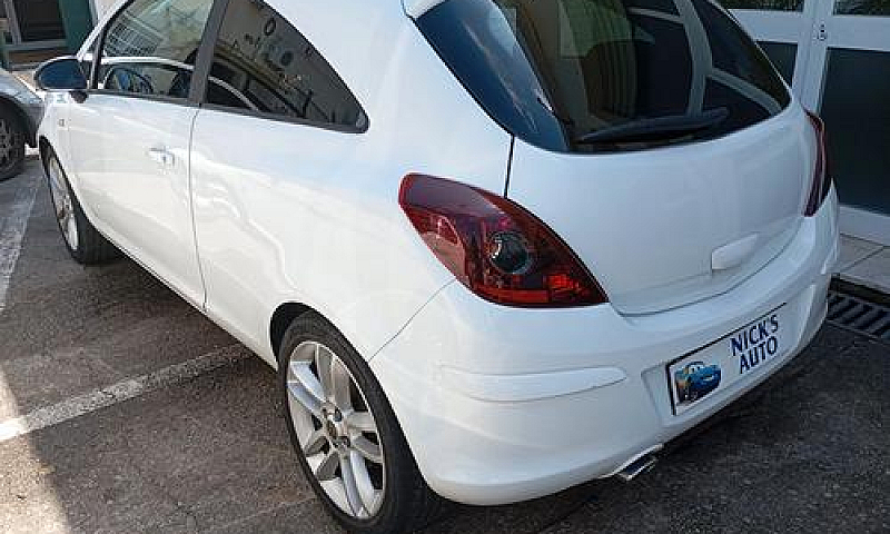 Opel Corsa - 2010...