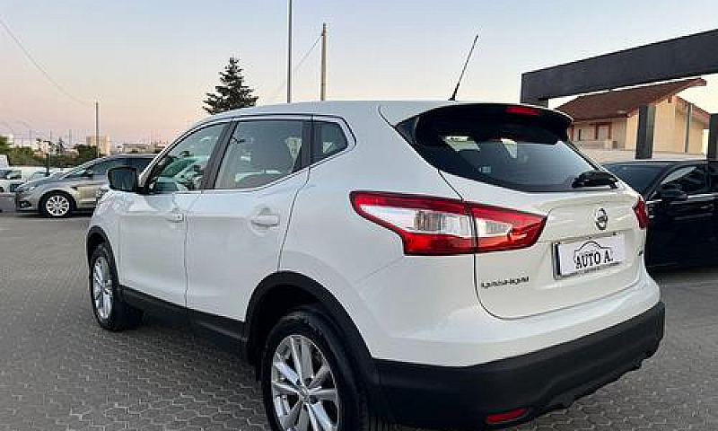 Nissan Qashqai 1.5 D...