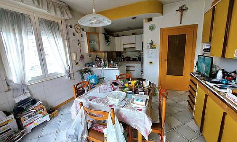 Lavis, Ampio Apparta...