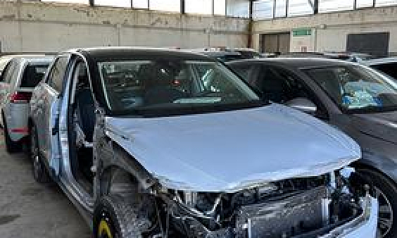 Volkswagen T-Roc 1.0...