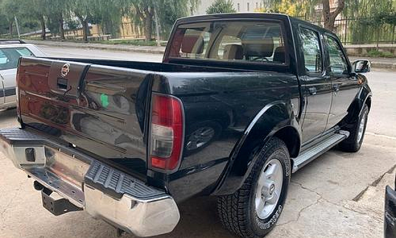 Nissan Navara 2.5 Tu...