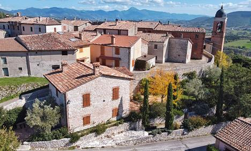Casa In Frazione Bas...