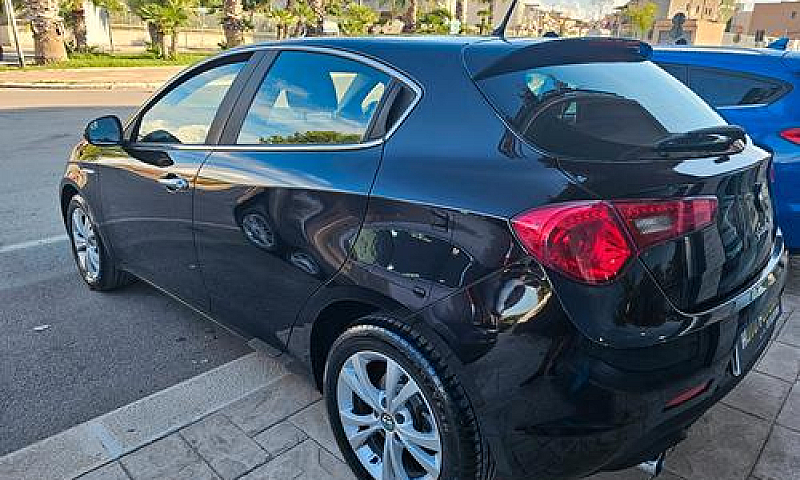 Alfa Romeo Giulietta...