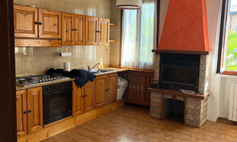 Ampio Appartamento V...