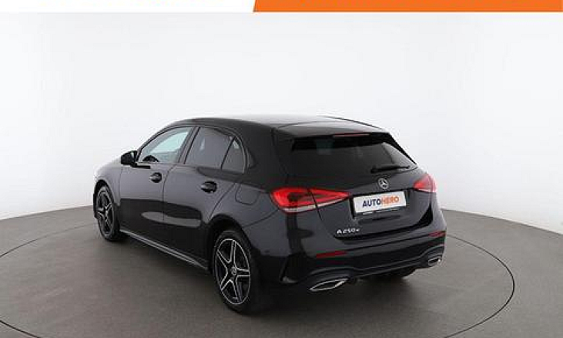 Mercedes-Benz A 250 ...