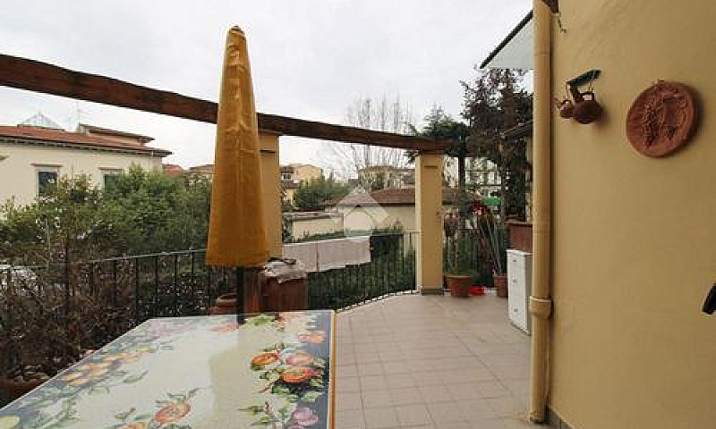 4 Locali A Firenze...