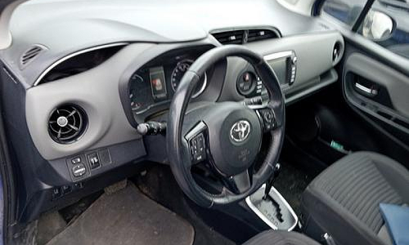 Toyota Yaris 1.5 Hyb...