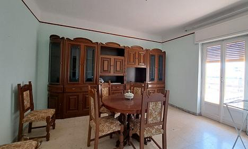 Ampio Quarto Piano C...