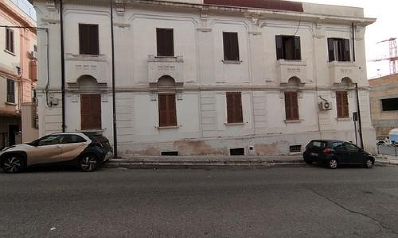 Zona S.lucia Tra Via...