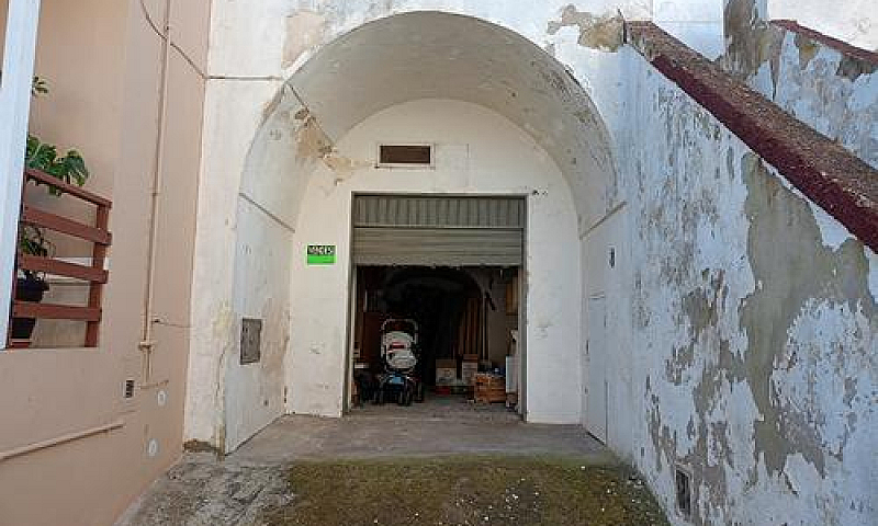 Casa A Due Piani...