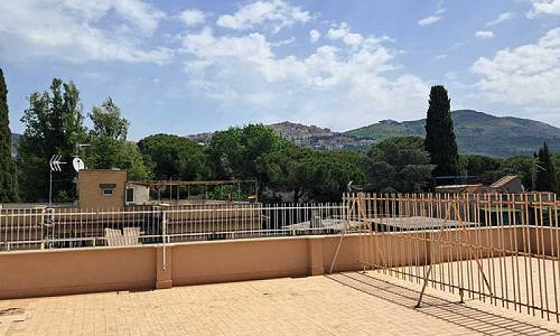 Quadrilocale A Tivol...