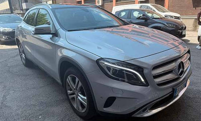 Mercedes-Benz Gla 20...