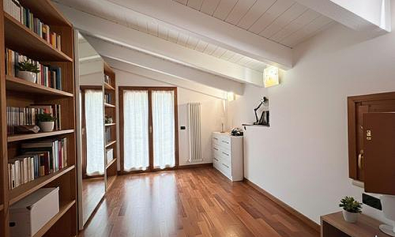 Rif. 5363 Maisonette...