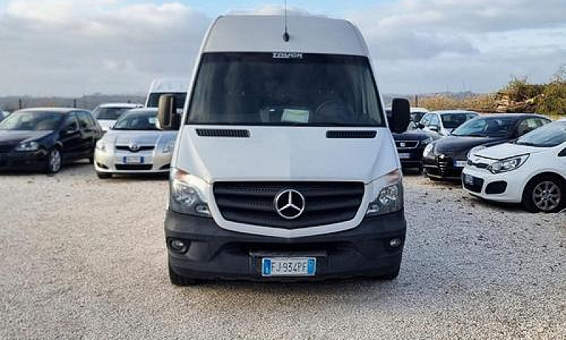 Mercedes-Benz Sprint...