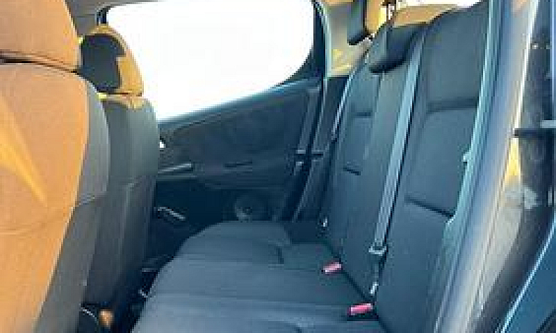 Peugeot 207 1.4 Hdi ...