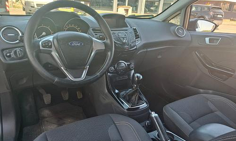 Ford Fiesta 1.5 Tdci...