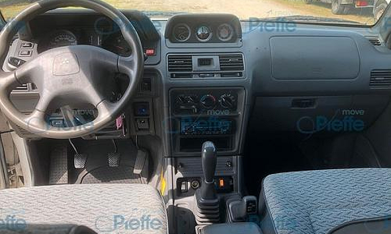 Mitsubishi Pajero 2....