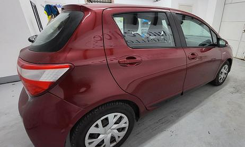 Toyota Yaris 1.5 Hyb...