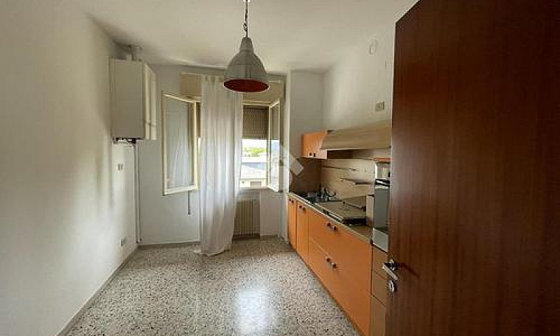 3 Locali A Noale...