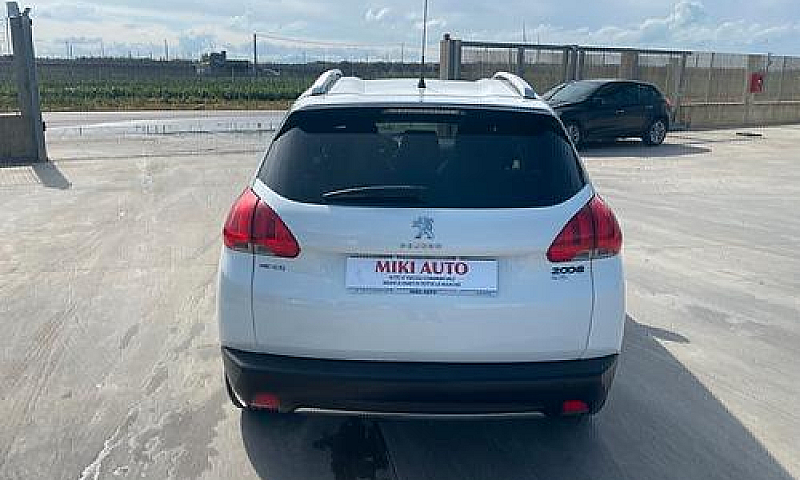 Peugeot 2008 1.6 E-H...