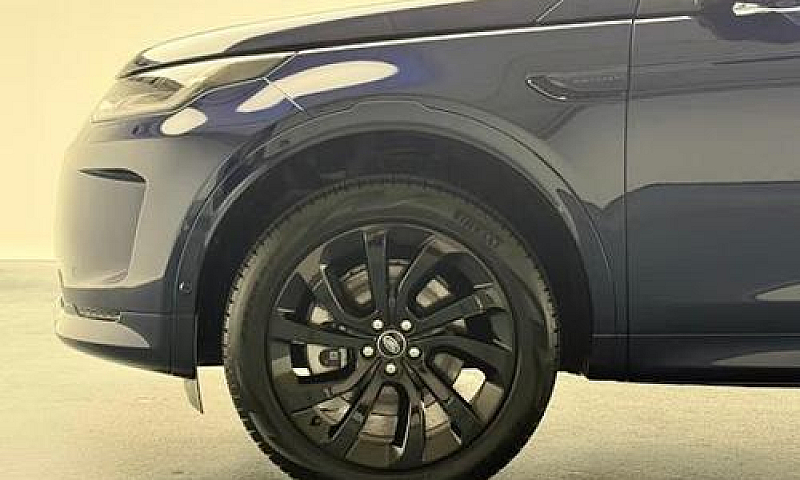 Land Rover Discovery...