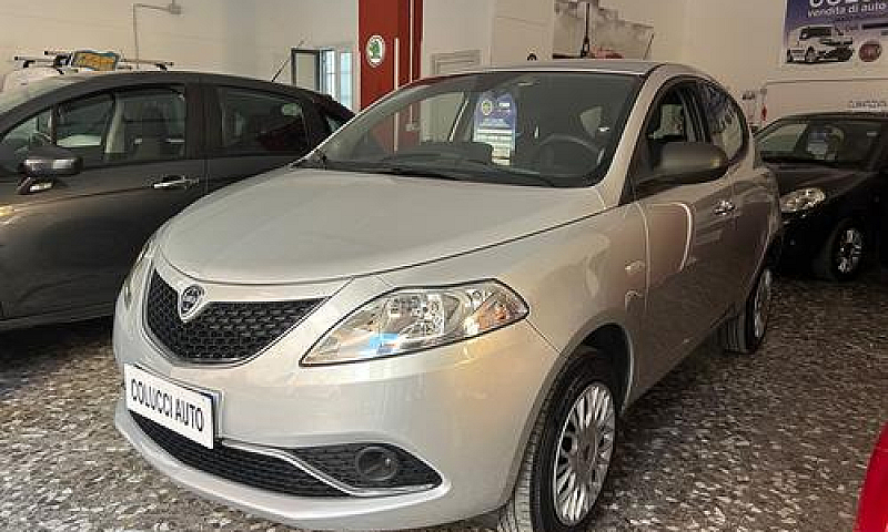 Lancia Ypsilon 0.9 B...