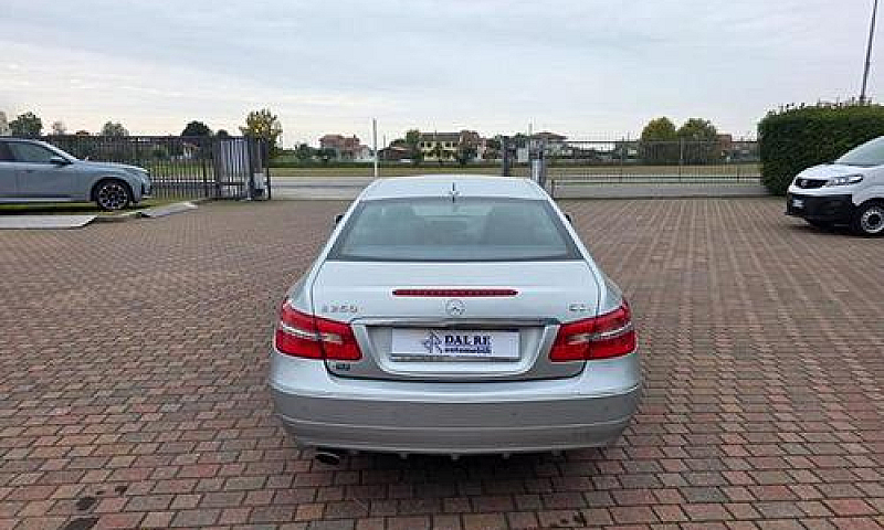 Mercedes-Benz E 250 ...