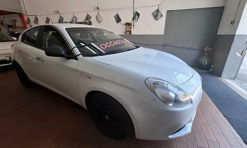 Alfa Romeo Giulietta...