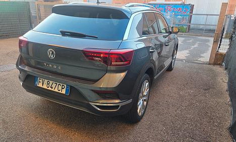 Volkswagen T-Roc 2.0...
