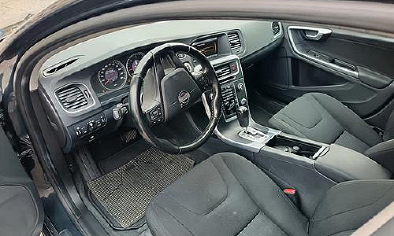 Volvo V60 D5 Geartro...
