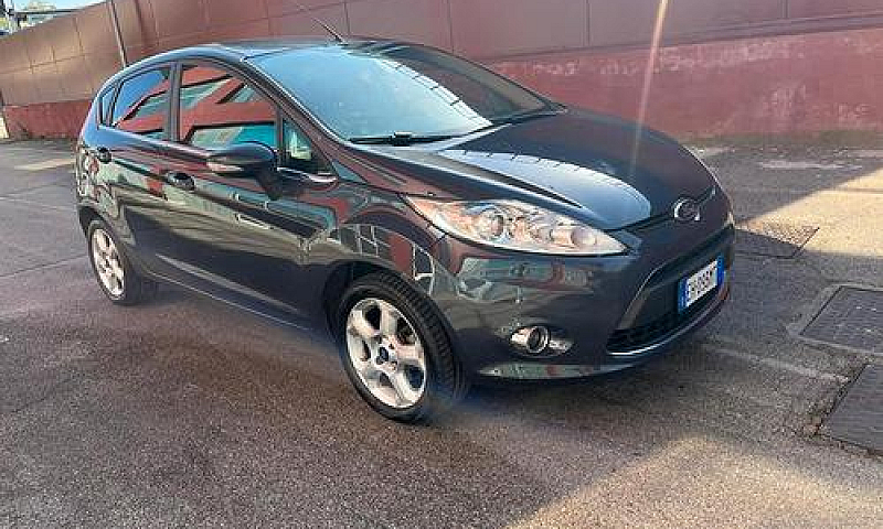 Ford Fiesta 1.2 60Cv...