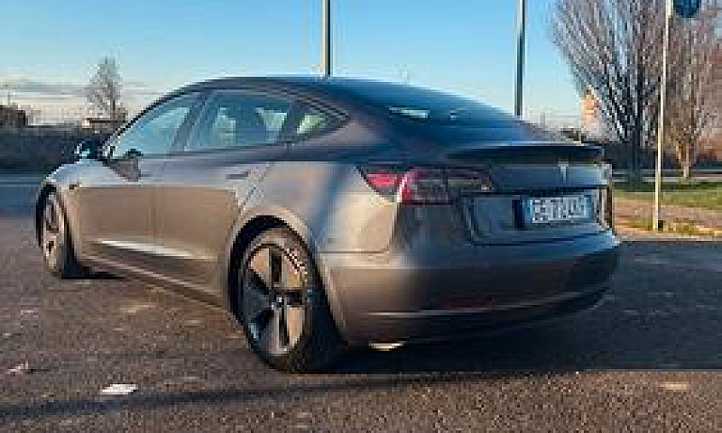 Tesla Model 3 Long R...