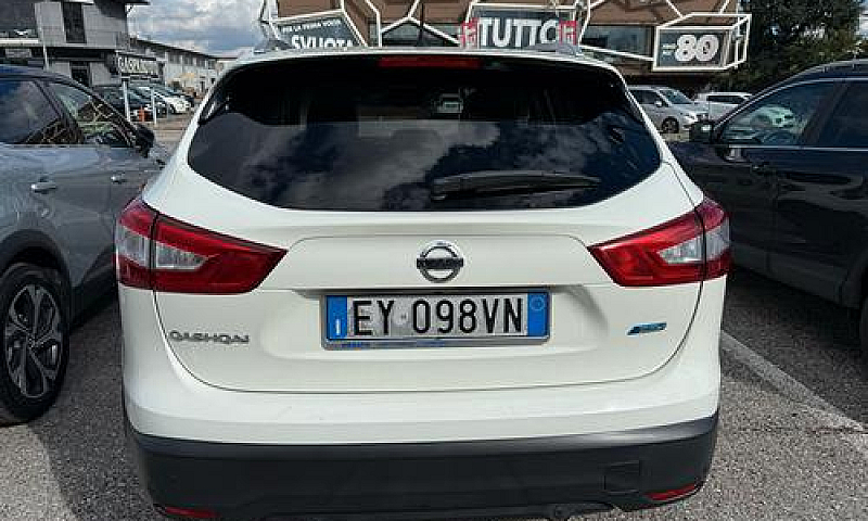 Nissan Qashqai 1.5 D...